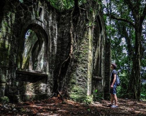 Những công trình bị bỏ hoang tại Việt Nam không dành cho team yếu bóng vía-7