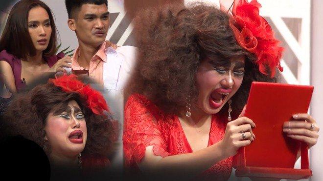 Lâm Vỹ Dạ lộ ngực phẳng, bụng to vì chọn sai trang phục-9