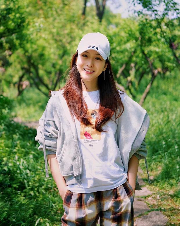 Gái xinh khoe mẹ hồi trẻ đẹp như minh tinh, dân mạng nức nở: Cả nhà có gen mỹ nhân thích quá nhỉ?-10