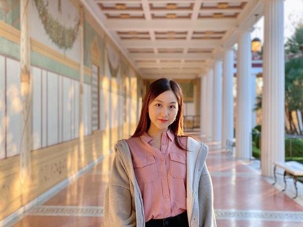 Gái xinh khoe mẹ hồi trẻ đẹp như minh tinh, dân mạng nức nở: Cả nhà có gen mỹ nhân thích quá nhỉ?-11