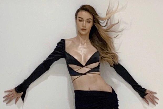 Mlee tung ảnh bán nude liền bị nghi ngờ dao kéo vòng 1-11