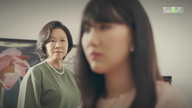 Gạo nếp gạo tẻ phần 2 tập 2: Không biết đẻ con trai, Thúy Ngân cam tâm nhường chồng cho bà nhỏ-3