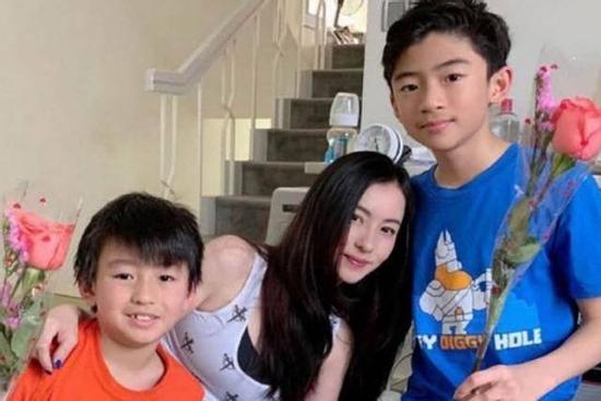 Trương Bá Chi cô đơn tột cùng, lủi thủi nuôi con khi lấy Tạ Đình Phong