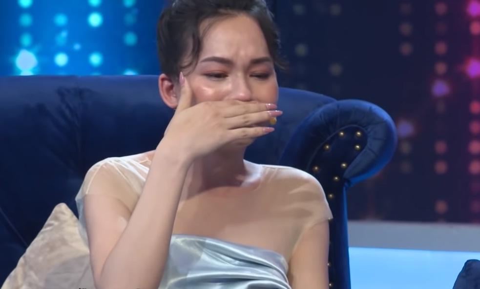 Nữ chính Người Ấy Là Ai chuyển giới, từng ngồi khóc trước cửa nhà Hương Giang-3