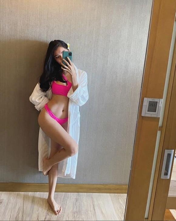 Á hậu Thùy Dung mặc bikini chụp ảnh trong nhà, nhờ dân mạng photoshop ở bãi biển vì lý do tế nhị-7