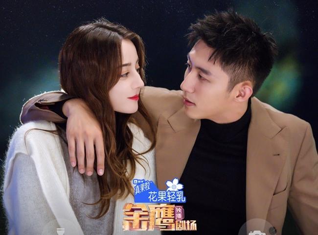 Sự thật những cảnh phim bị cắt: Tiểu Long Nữ Lưu Diệc Phi chưa là gì so với cảnh hôn nuốt lưỡi này!-9