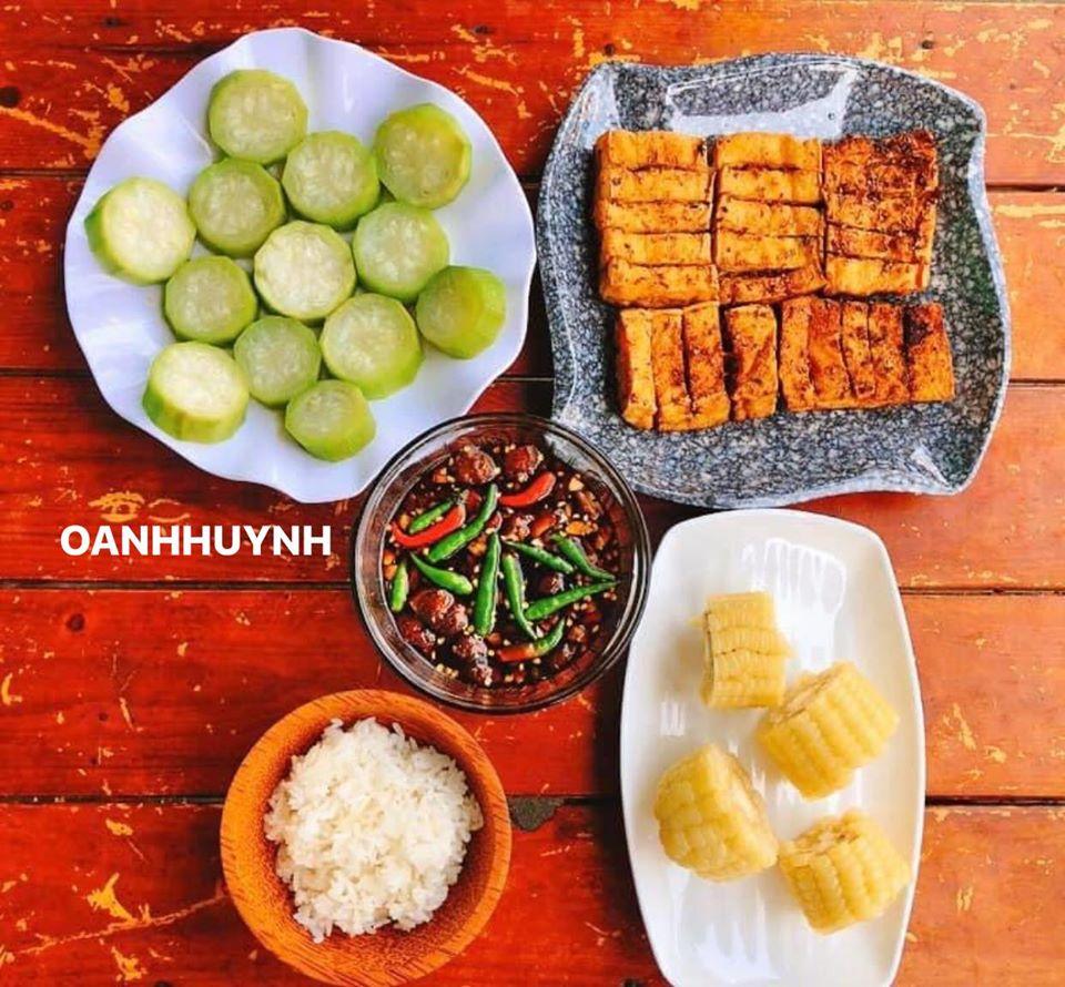 Mâm cơm chay đã mắt, ngon miệng của 8X chỉ cần nghĩ là ra món-8
