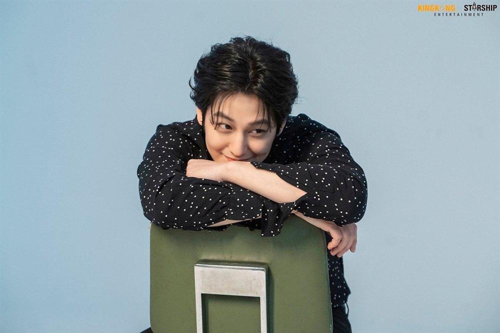 Vẻ ngoài không đổi của chàng Gốm sau 11 năm đóng Vườn sao băng-1