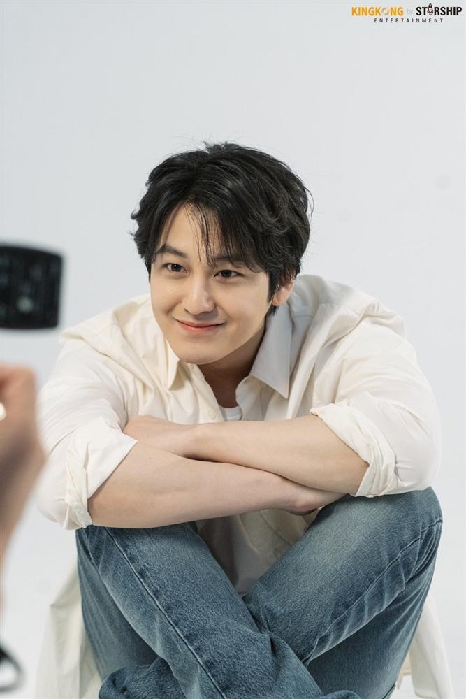 Vẻ ngoài không đổi của chàng Gốm sau 11 năm đóng Vườn sao băng-6