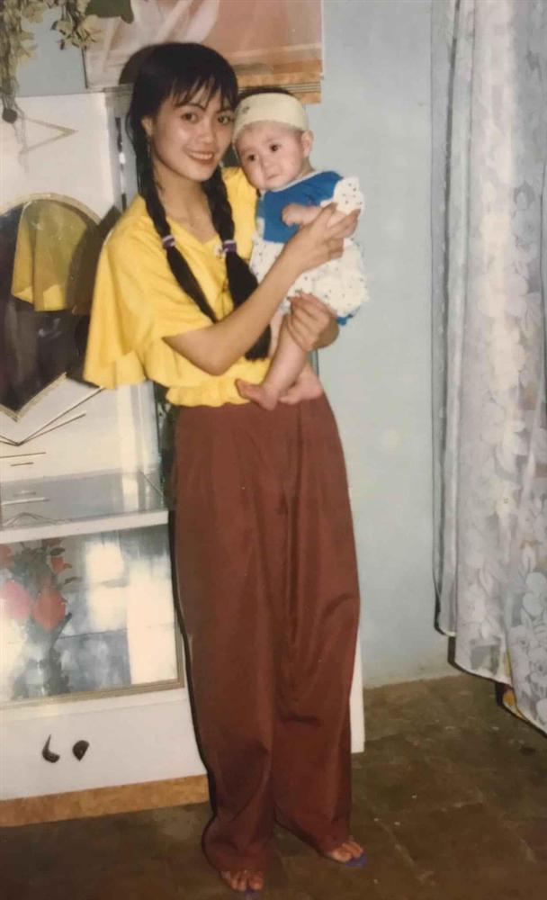 Khoe ảnh cực phẩm bố mẹ thời trẻ, cô gái Lạng Sơn làm bao chàng đổ gục vì quá xinh-4