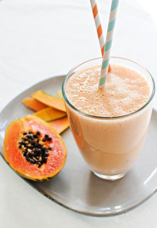 Cô gái ngã nhào xuống đường sau cú va chạm xe, nhưng vòng một căng tròn mới gây ấn tượng-9