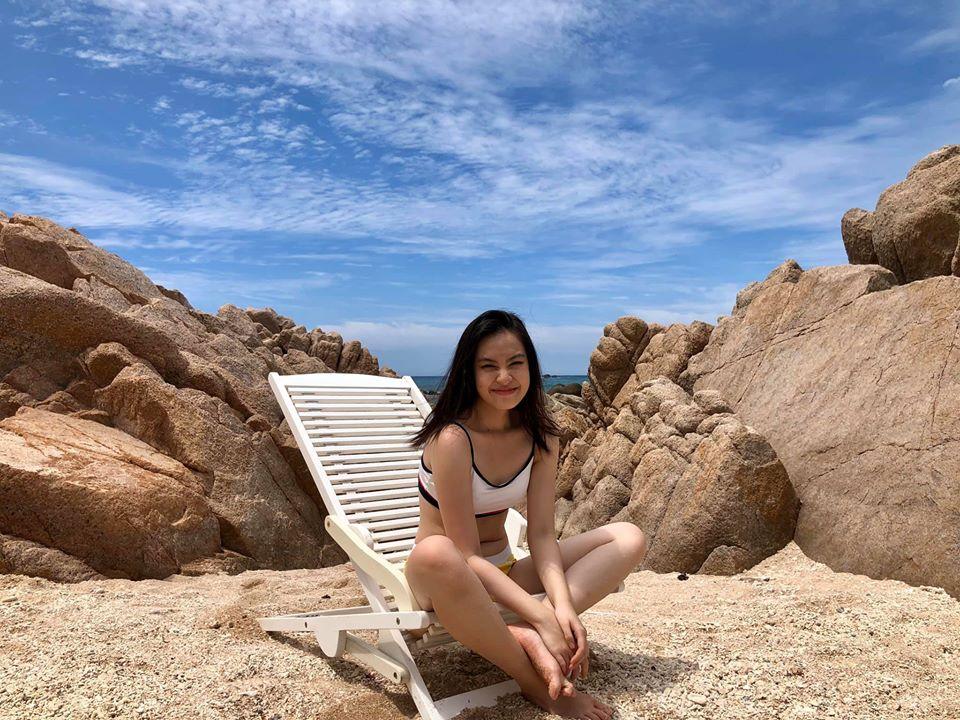 Nữ diễn viên Mắt Biếc mặc bikini lộ bụng mỡ bèo nhèo nhưng vẫn được khen-5