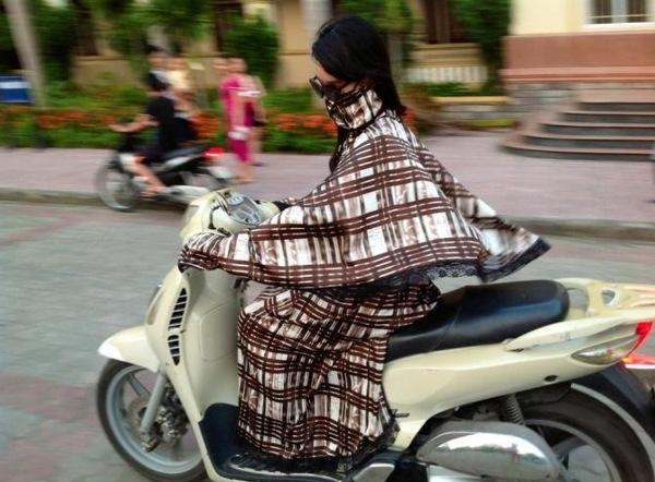 Phì cười với thời trang chống nắng của chị em, đã hiệu quả lại độc đáo-1