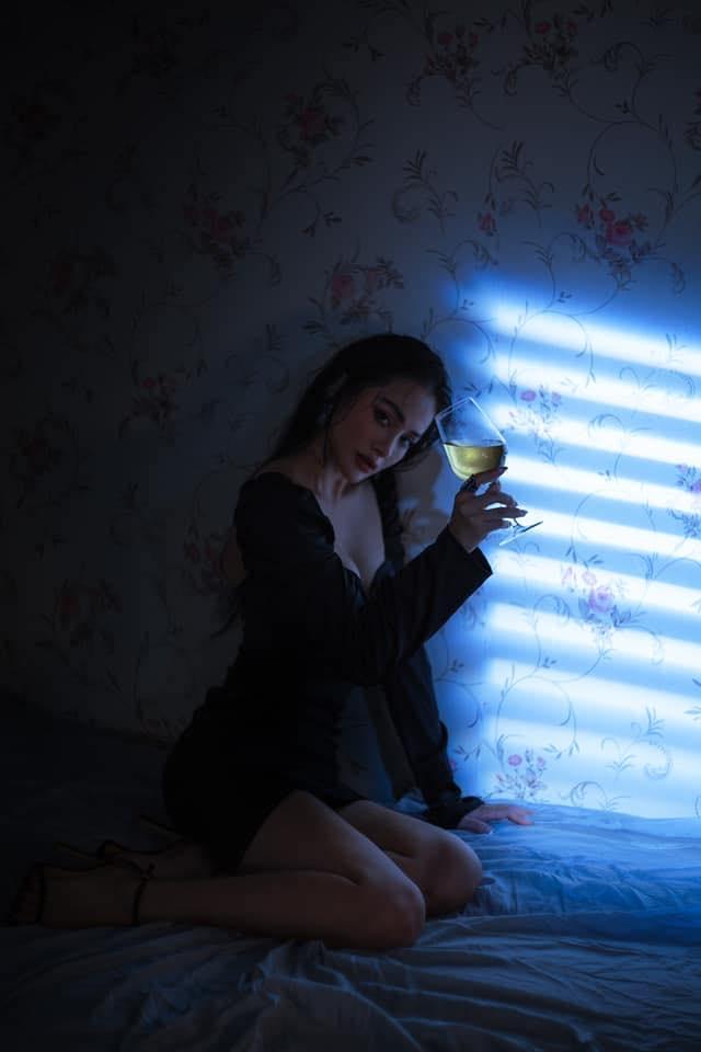 Yaya Trương Nhi kém duyên vì váy bó chịt hằn rõ vùng nhạy cảm-7