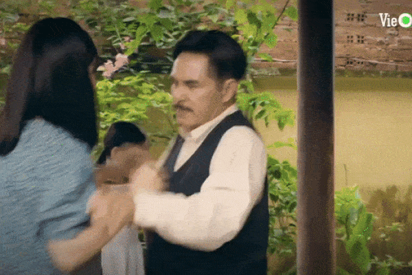 Gạo nếp gạo tẻ phần 2 tập 4: Thúy Ngân bị tống cổ ra khỏi nhà giữa lúc đang mang bầu-4