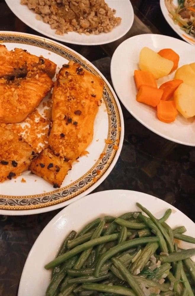 Là richkid thường xuyên nếm sơn hào hải vị nhưng Tiên Nguyễn chỉ thích duy nhất 1 món Việt truyền thống này-7