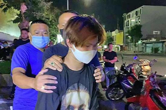 Tạt axit, tấn công bạn gái cũ vì bị từ chối quay lại