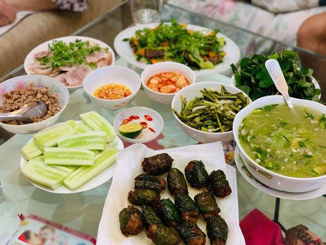 Vợ Hồng Đăng khoe mâm cơm gia đình và than ốm mà ai cũng muốn ốm theo-4