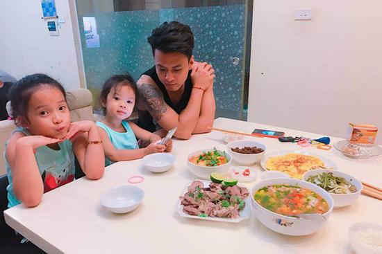 Vợ Hồng Đăng khoe mâm cơm gia đình và than ốm mà ai cũng muốn 'ốm theo'