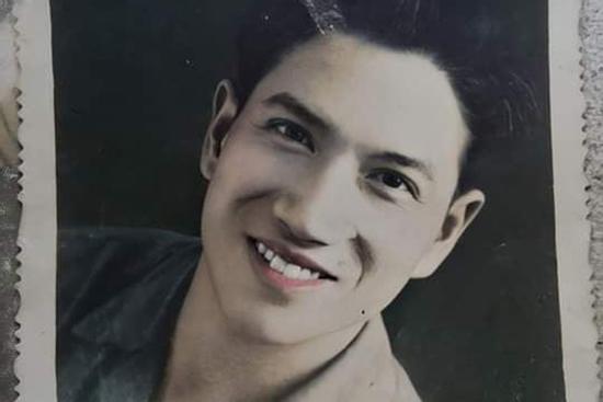 Cô nàng khoe ông nội và bố đẹp xuất sắc, hồi đó mà có MXH thì chắc được xin info tới tấp