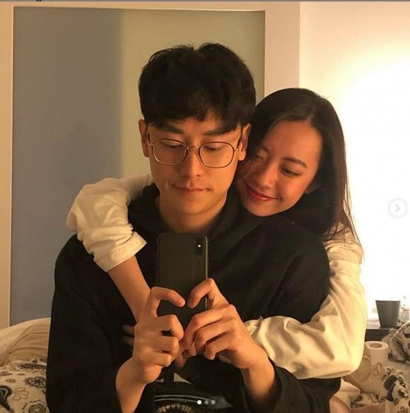 Dù bận rộn, Rocker Nguyễn không quên đi hẹn hò và gửi lời cực tình đến bạn gái-8