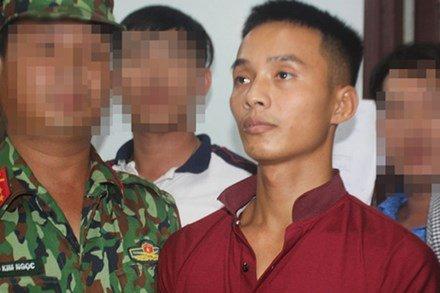 Triệu Quân Sự ngủ ở bãi biển Đà Nẵng, dạo chơi phố cổ Hội An và bình thản nói các anh bắt em đi khi công an ập vào quán game ở Tam Kỳ-5