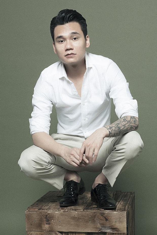 Dát hàng hiệu đến nhà Khắc Tiệp, Khắc Việt bị nhận xét trẻ trâu khác hẳn ngày thường-8