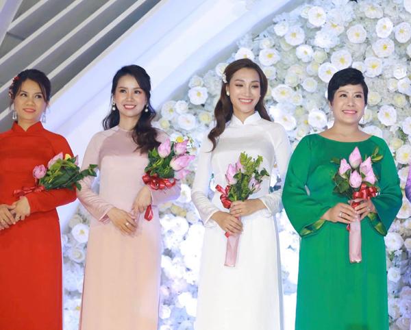 10 Bông sen vàng Happy Women vinh danh trong đêm tiệc Charming Lady Night-2