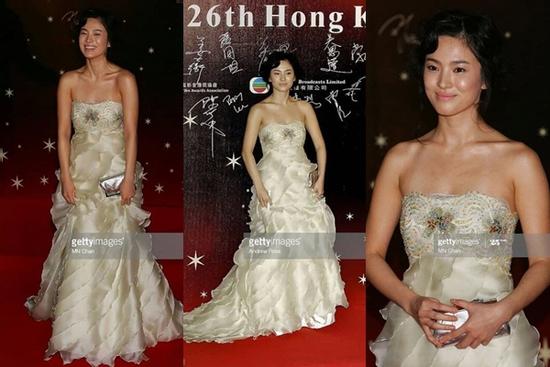 Bảo quốc nhan sắc nhưng không ít lần Song Hye Kyo bị chê vừa già vừa xấu trên thảm đỏ quốc tế