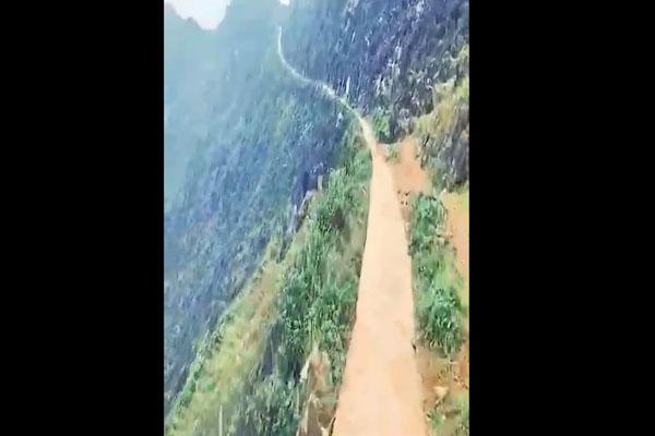 Đặt niềm tin nhầm chỗ vào Google maps, phượt thủ khóc thét khi lầm đường lạc lối-4