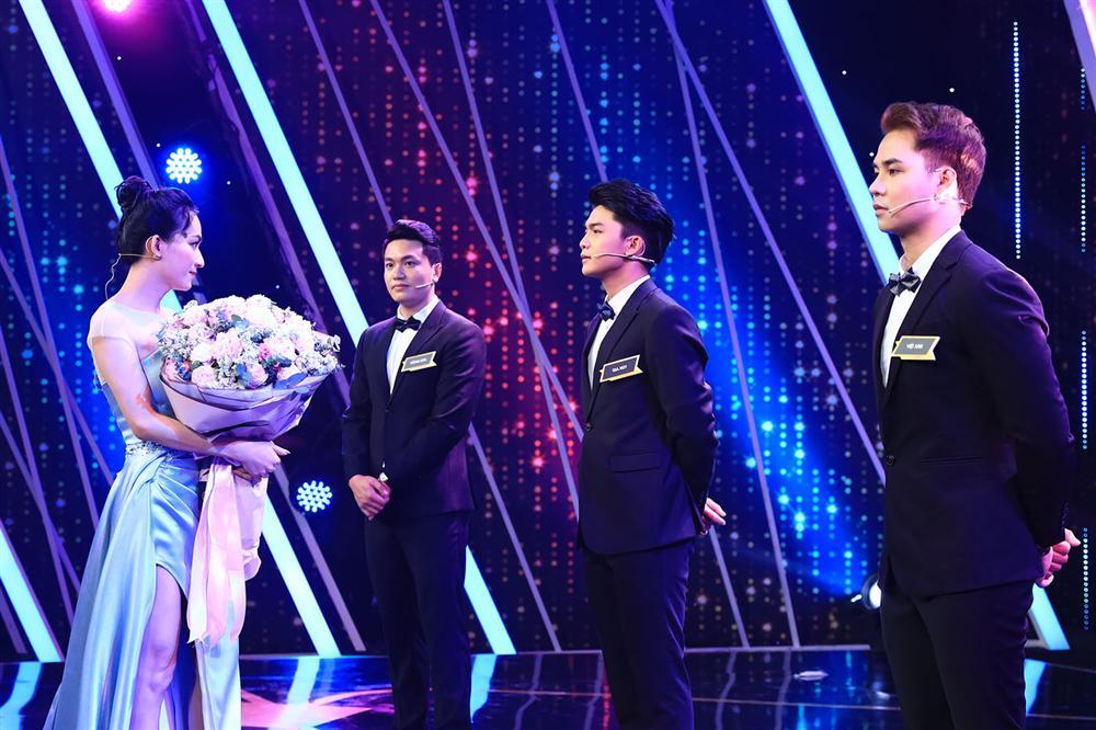 Nữ chính chuyển giới Người Ấy Là Ai sai nước cờ, chàng trai được chọn khóc nức nở-2