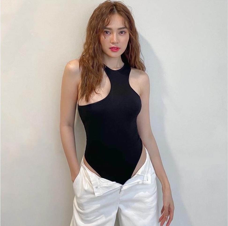 Huyền Lizzie đi đám cưới Phanh Lee bỗng dưng thành sinh đôi với Ninh Dương Lan Ngọc-5