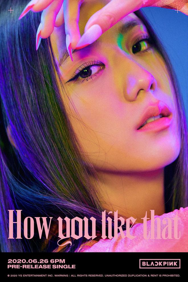 BLACKPINK đột ngột chuyển concept nữ tính trong bộ teaser tím lịm tìm sim, Lisa lại tiếp tục cho fan ăn cú lừa về mái tóc đen rồi?-1