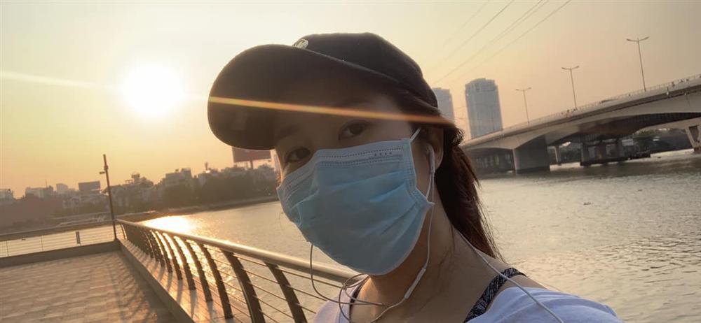 Về dáng thần tốc sau sinh, hội mẹ bỉm sữa showbiz có tuyệt chiêu gì mà lợi hại thế?-3