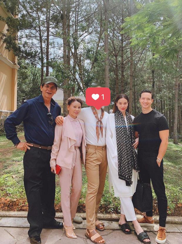 Ảnh cận body Hồ Ngọc Hà khi đang mang song thai 4 tháng: Ra dáng mẹ bầu lắm rồi!-1