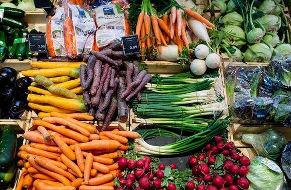 8 sự thật ngỡ ngàng về độ sạch của rau quả bán ở siêu thị, chỉ nhân viên mới biết-1