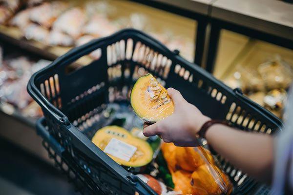 8 sự thật ngỡ ngàng về độ sạch của rau quả bán ở siêu thị, chỉ nhân viên mới biết-4