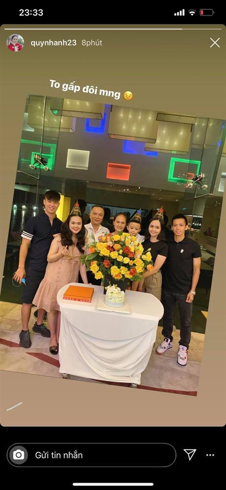 Quỳnh Anh lộ thân hình phát tướng vì mang bầu, đến nỗi nhìn như gấp đôi cầu thủ Duy Mạnh-2