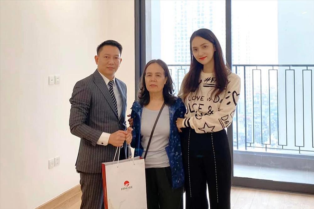 Gia tài của hoa hậu Hương Giang tuổi 29-7