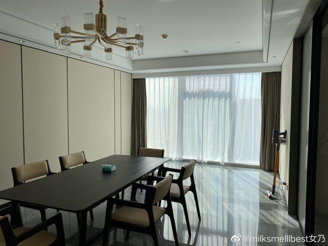 Nhân tình chủ tịch Taobao phủ nhận khóc trên livestream vì bê bối ngoại tình, vợ đăng vlog đáp trả với hàm ý: Hãy tu thân dưỡng tính!-1