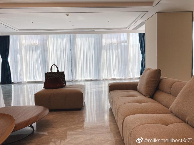 Nhân tình chủ tịch Taobao phủ nhận khóc trên livestream vì bê bối ngoại tình, vợ đăng vlog đáp trả với hàm ý: Hãy tu thân dưỡng tính!-2