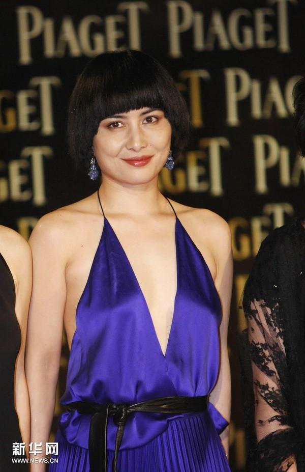 Bố qua đời được gần 1 tháng, xúc động tâm thư của nữ nghịch tử gửi ông trùm sòng bài-9