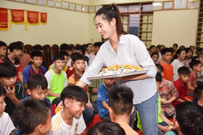 Lương Thùy Linh: Tôi đủ học thức để tránh scandal-2