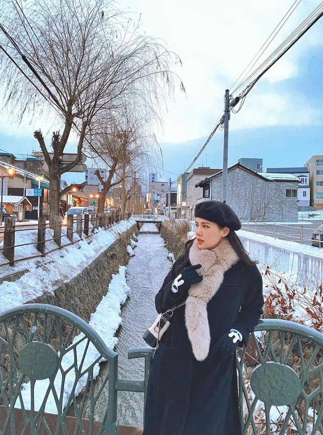 Gu ăn mặc của Phanh Lee ngày càng gợi cảm-8