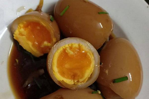 Dẫn người yêu ra mắt, anh bất ngờ ghé tai mẹ tôi hỏi nhỏ: Bác có thấy xấu hổ không?-2