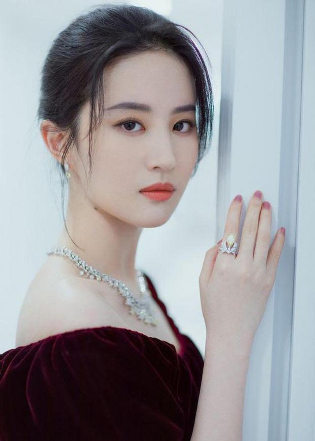 3 mỹ nhân Tiên kiếm kỳ hiệp: Người lấy chồng giàu sang, kẻ lao đao vì tin đồn trinh tiết-2