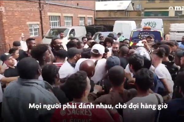 Vì sao cục gạch vô dụng giá 30 USD của Supreme cháy hàng trong vài phút?-4