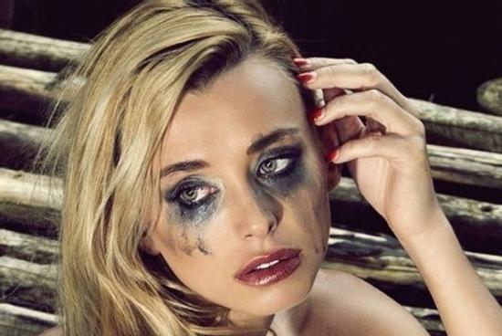 Trang điểm mùa nắng nóng: Bí quyết không lem nhem và nổi mụn