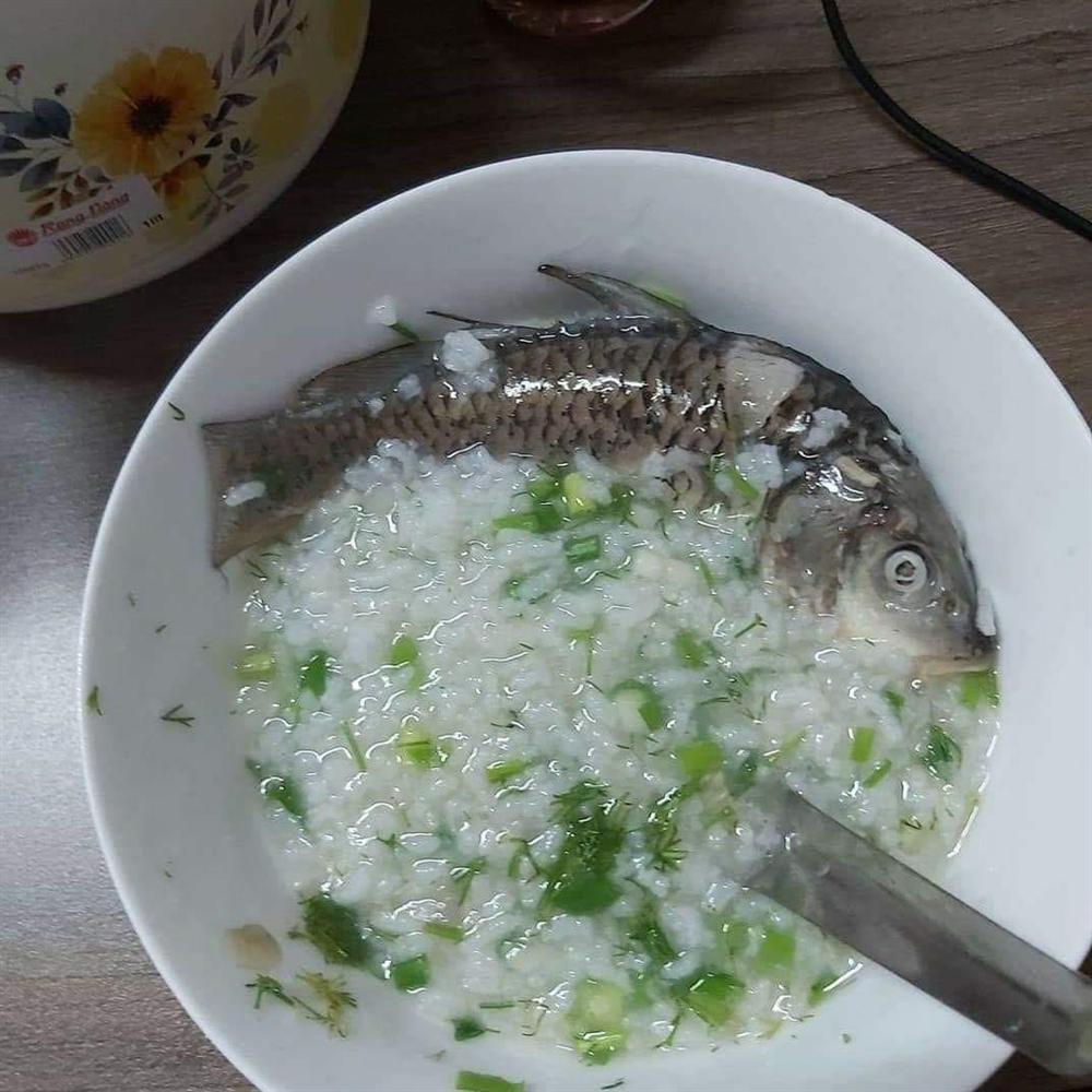 Nồi cháo gà mắc cạn làm dân mạng cười nghiêng ngả, không ăn cháo thì đành ăn cơm-8