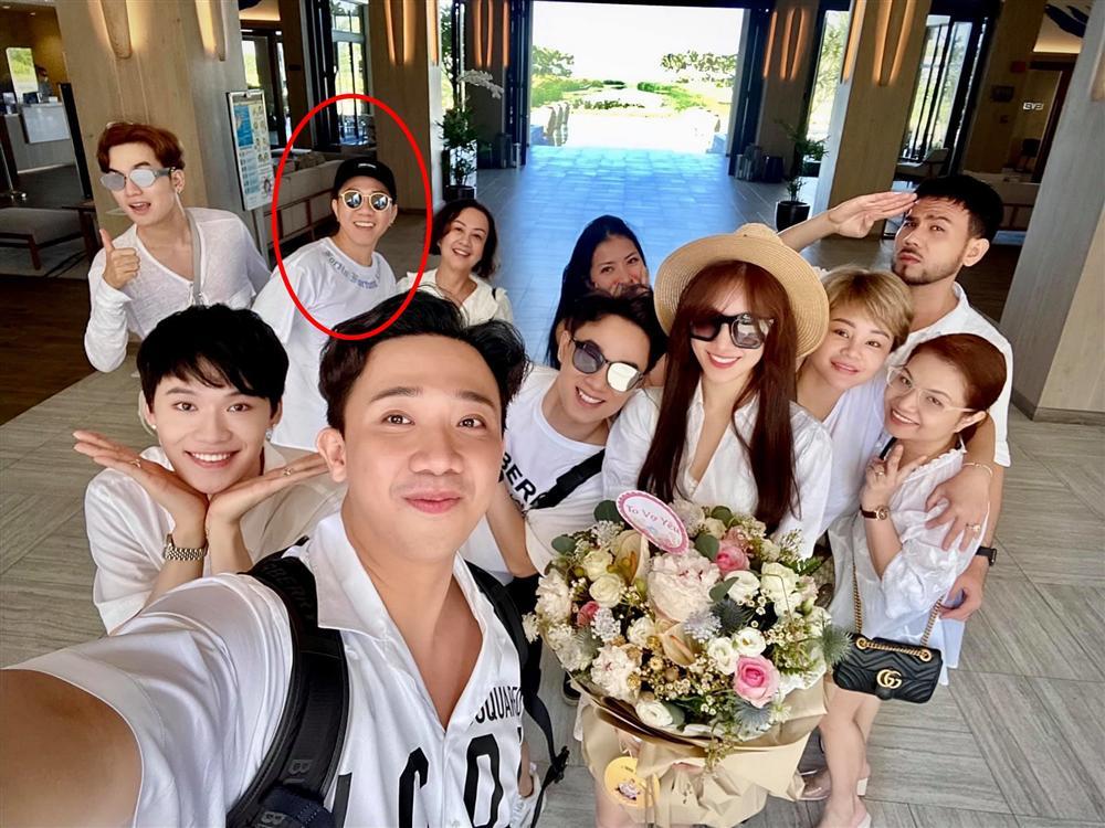 Anh Đức xuất hiện cùng Trấn Thành, tươi tắn khác hẳn những ngày suy sụp-1